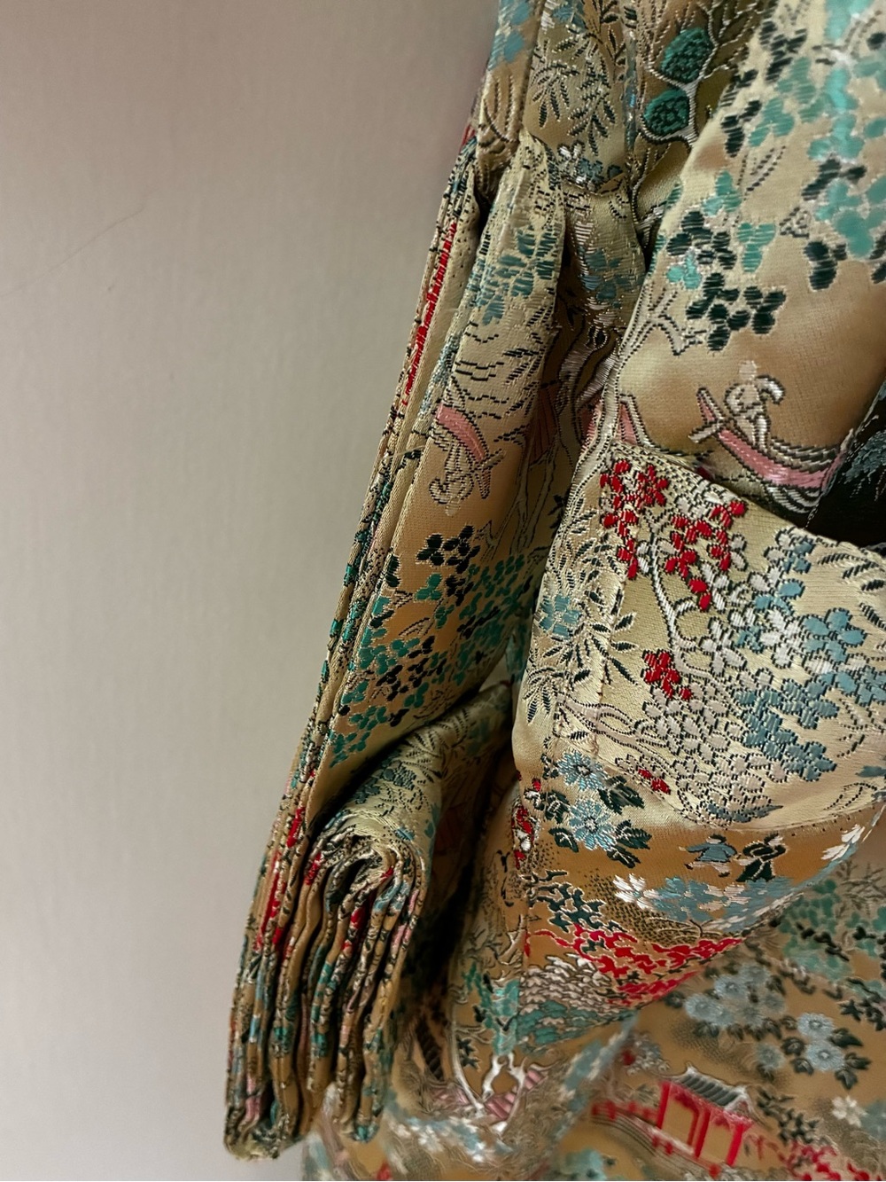 Vintage 1980’s, Hangzhou China 100% Silk Robe, Collector Grade, Original Tags-M - Picture 4 of 14